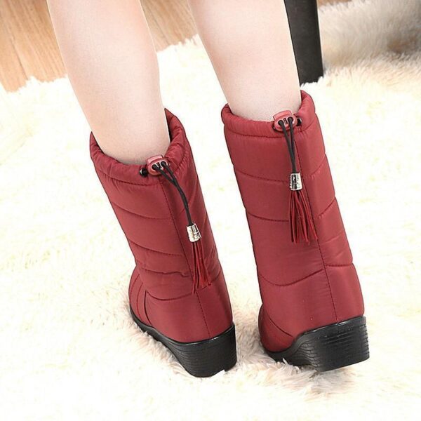 Waterproof fur lining mid calf snow boots low heel winter boots - Image 4