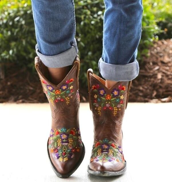 Women's vintage flower embroidery ankle high cowboy boots pointed toe chunky low heel boots - Image 12